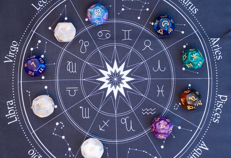 zodiac-horoscope-with-divination-dice-2023-11-27-05-14-05-utc
